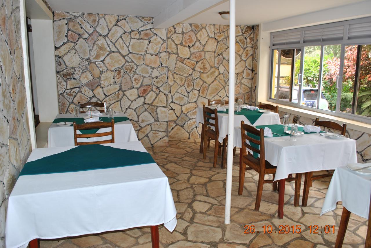 Mbarara Little Woods Inn מראה חיצוני תמונה